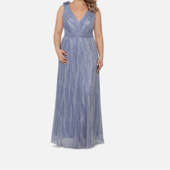 XSCAPE METALLIC LIGHT PURPLE LONG DRESS - Picture 4 of 5